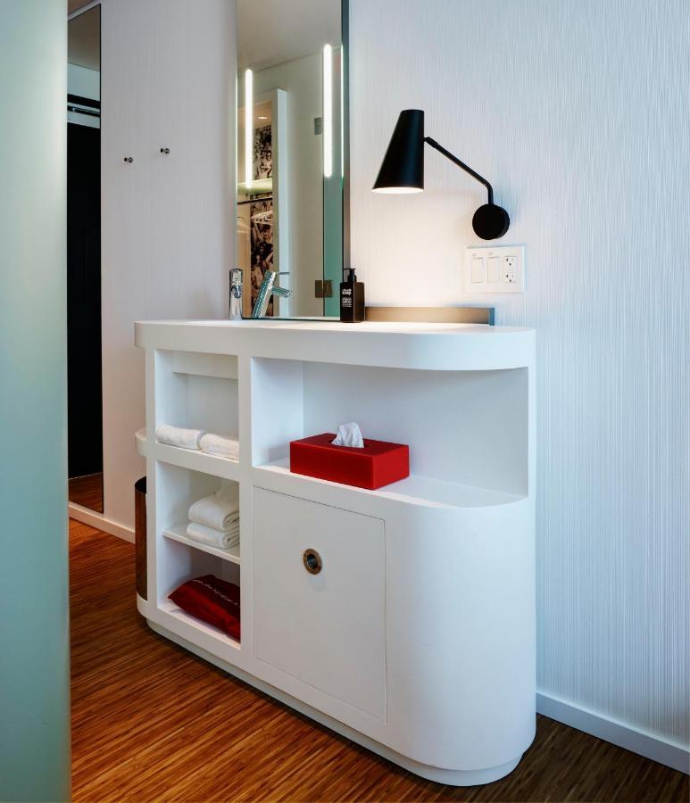 Citizenm Angeles Downtown Hotel